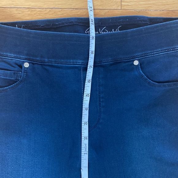 🔴 2 for $25 Gloria Vanderbilt Avery total contour cropped jeans - Picture 11 of 14